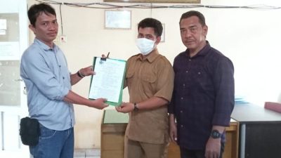 Ady Lubis Terima SK Sebagai Ketua Komite Wartawan Indonesia Perjuangan (KWIP) DPC Merangin