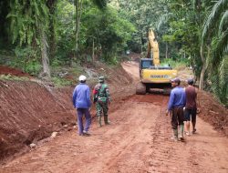 TMMD ke 123 Kodim 0412/LU turunkan alat berat di Desa Subik.
