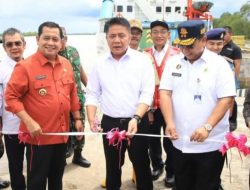 Herman Deru meresmikan operasional angkutan penyeberangan