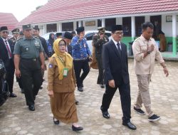 Hamartoni Ahadis Tinjau Pelaksanaan Program Makan Bergizi Gratis di SDN 03 Candimas