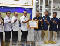 PEMKOT METRO RAIH DUA PENGHARGAAN DJPB