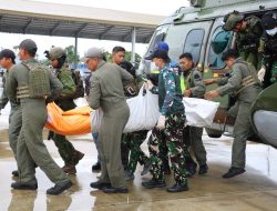 TNI AU Laksanakan Operasi Kemanusiaan Evakuasi Jenazah Pilot PT AMA Air