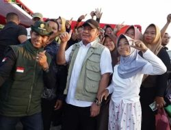Herman Deru Bersama Pangdam II/Sriwijaya dan Kapolda Sumsel Ikuti Panen Raya TNI Dukung Ketahanan Pangan Nasional di OKI