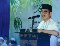 Bupati Hamartoni Hadiri Pengajian Akbar dan Penyerahan Sertifikat Tahfidz Penghafal Al-Qur’an 