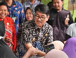 116 RIBU KELUARGA LAMPURA DIGUYUR BANTUAN BERAS 30 Kg SEKALIGUS, HAMARTONI, JANGAN BIARKAN RAKYAT BERJUANG SENDIRIAN
