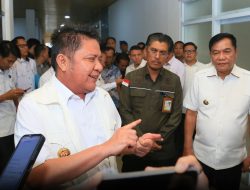 ILLEGAL REFINERY MUBA DISOROT. HERMAN DERU PIMPIN RAPAT, KESELAMATAN WARGA JADI TARUHAN